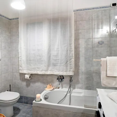 Salice Felice Vila *